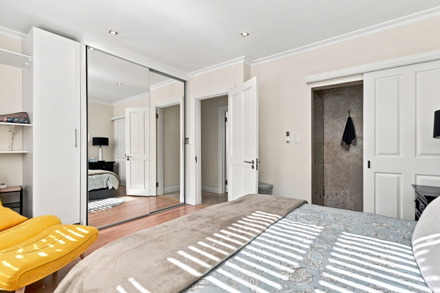 6 Bedroom Property for Sale in Newlands Western Cape